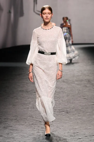 Look 57